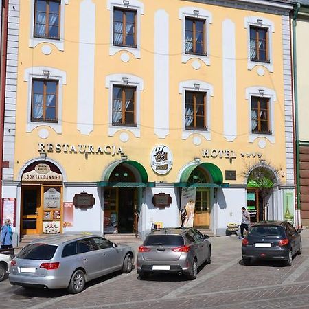 Hotel Bristol Tarnow Bagian luar foto