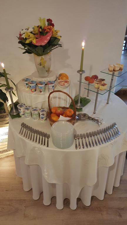 Hotel Bristol Tarnow Bagian luar foto