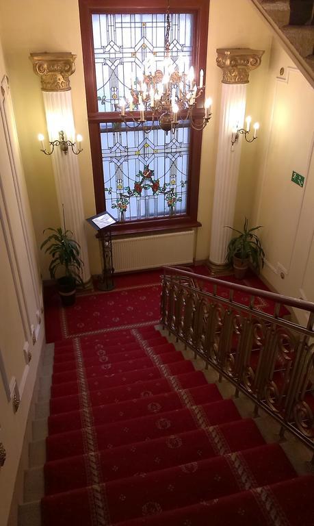 Hotel Bristol Tarnow Bagian luar foto