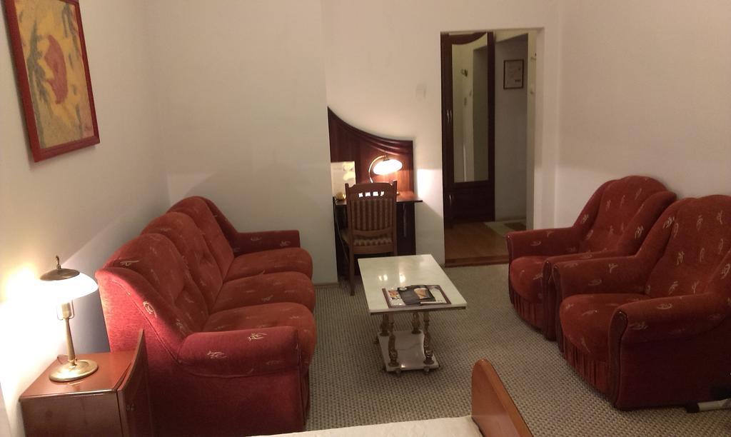 Hotel Bristol Tarnow Ruang foto