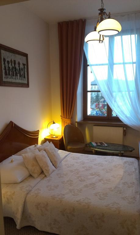 Hotel Bristol Tarnow Ruang foto