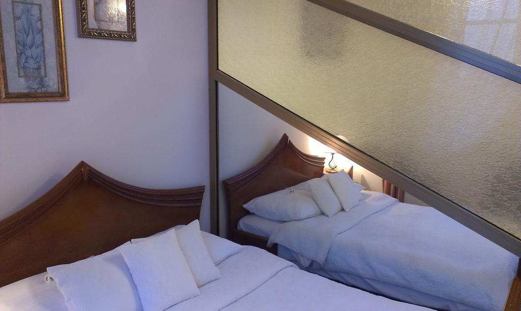 Hotel Bristol Tarnow Ruang foto