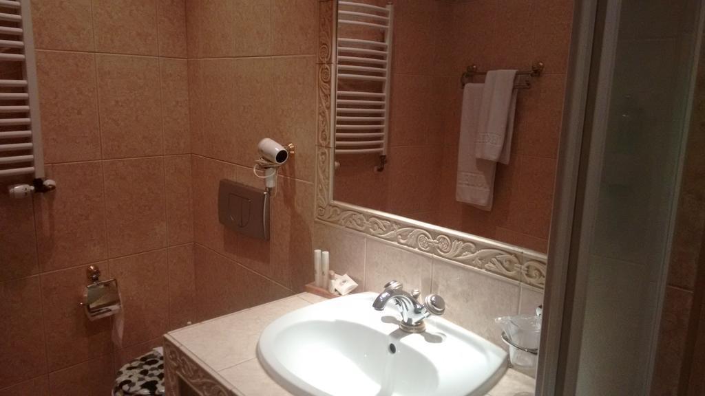 Hotel Bristol Tarnow Bagian luar foto