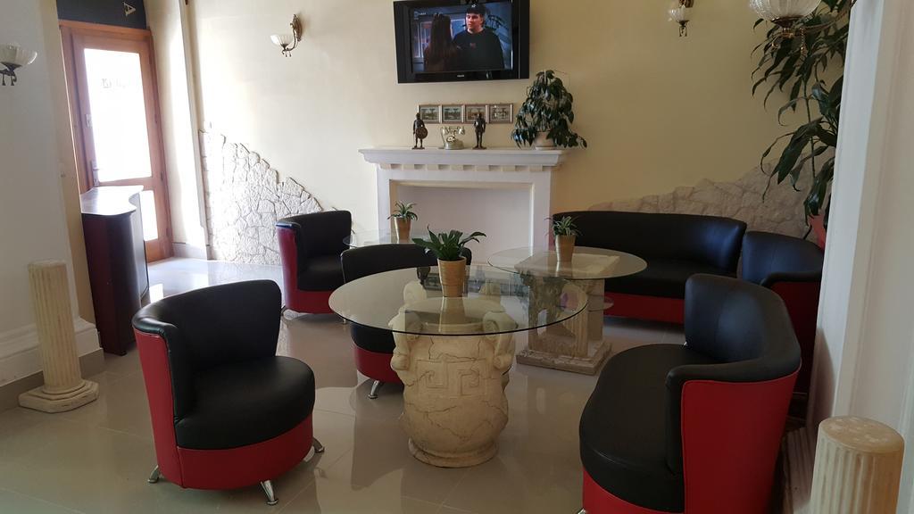 Hotel Bristol Tarnow Bagian luar foto